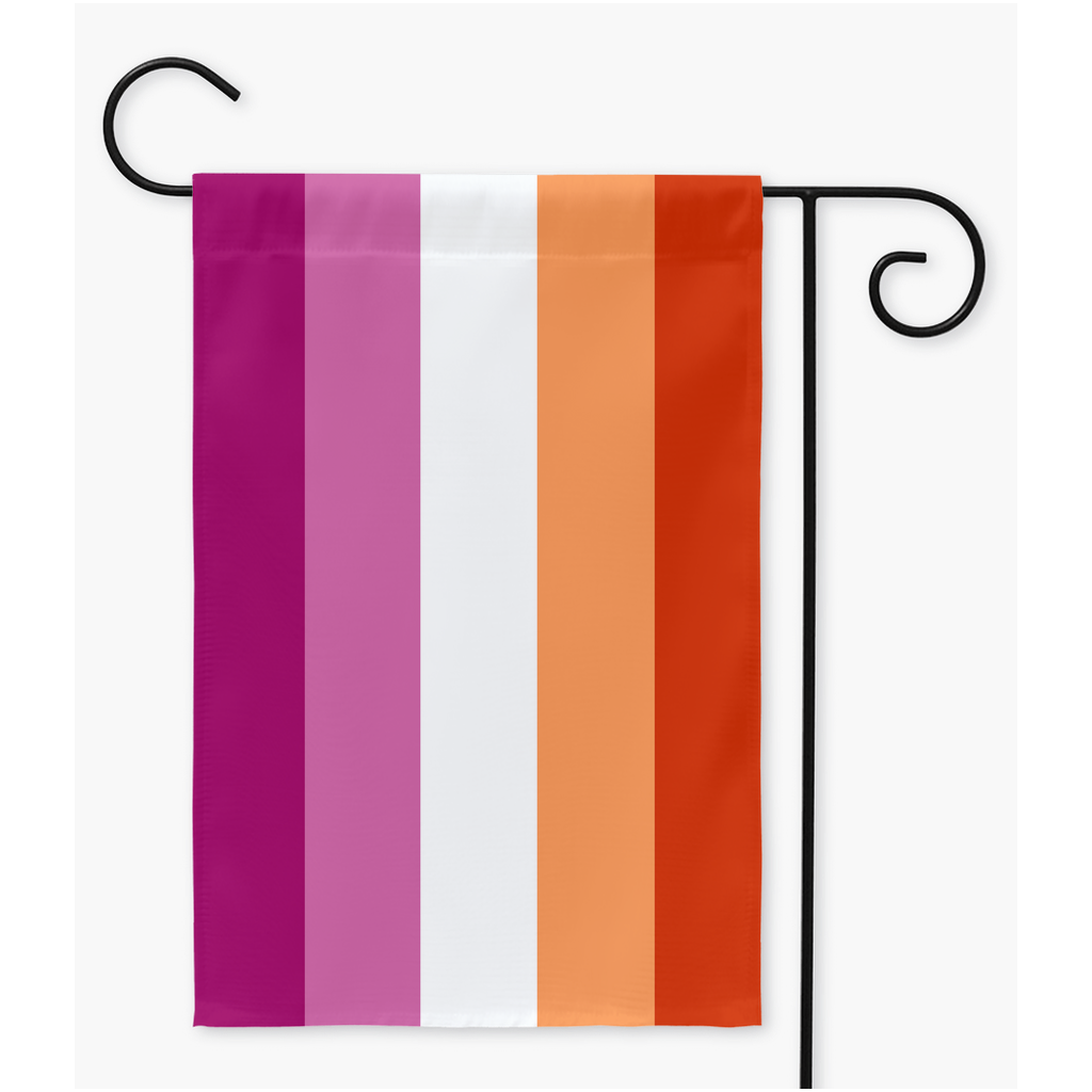 Lesbienne - V1 Drapeaux de cour et de jardin | Simple ou double face | 2 tailles | Orientations romantiques et sexuelles