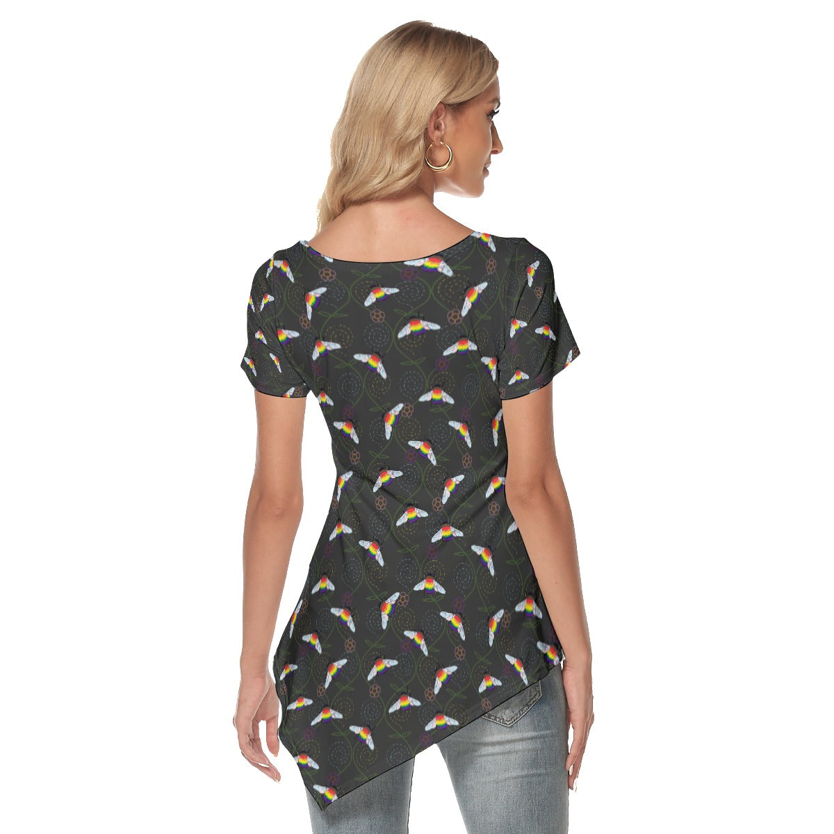 T-shirt à manches courtes à ourlet asymétrique à motifs de bourdons et de vignes | Choisissez votre coloris